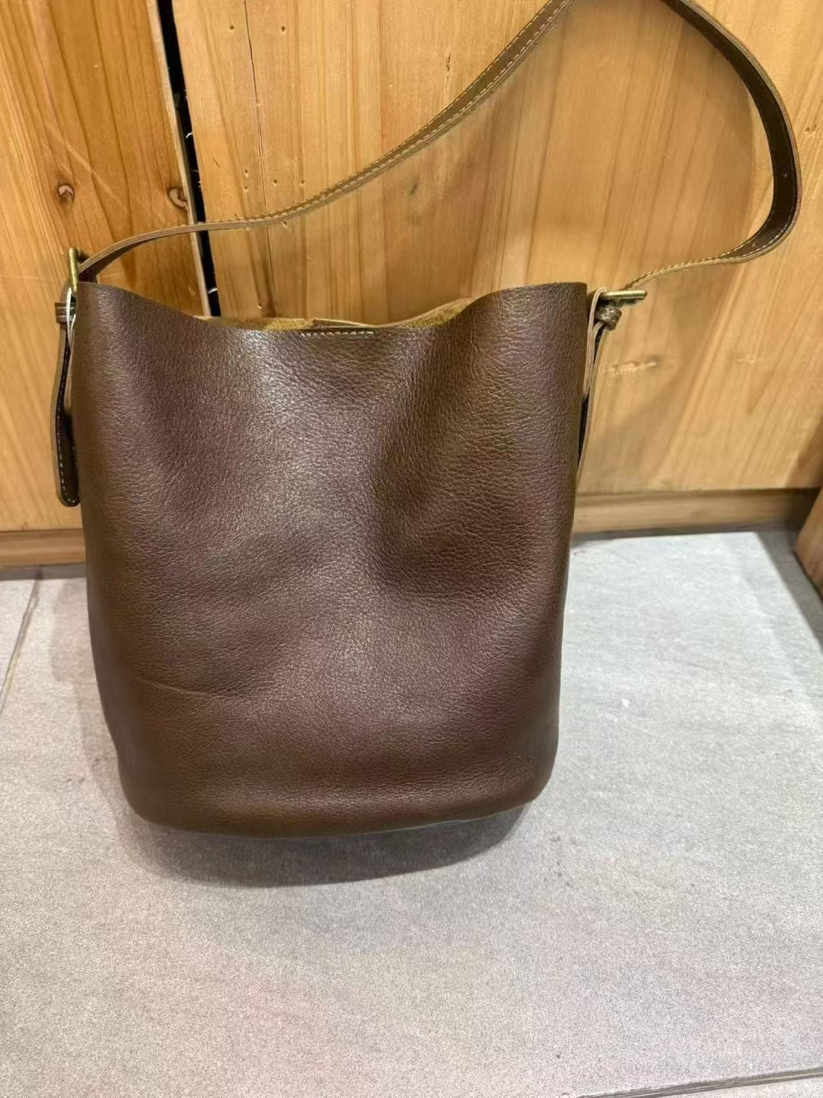 Veroak 9028 real product reference photograph