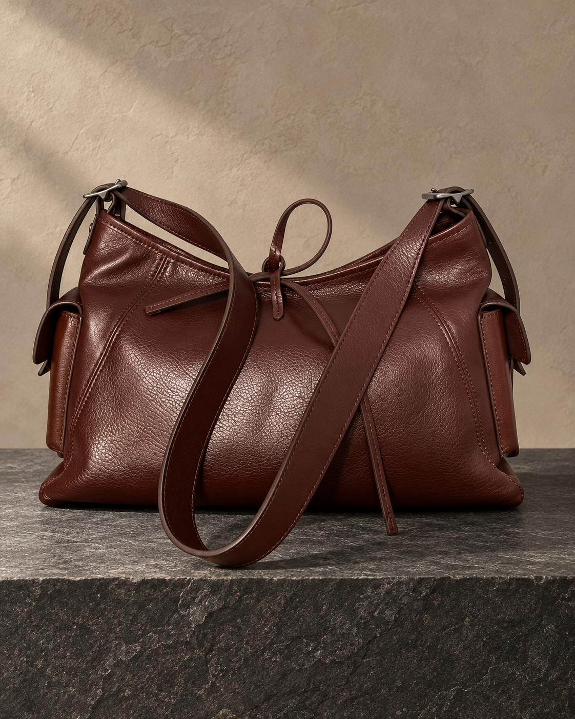 Veroak 1040 Brown top-grain cowhide leather bag — AI studio presentation