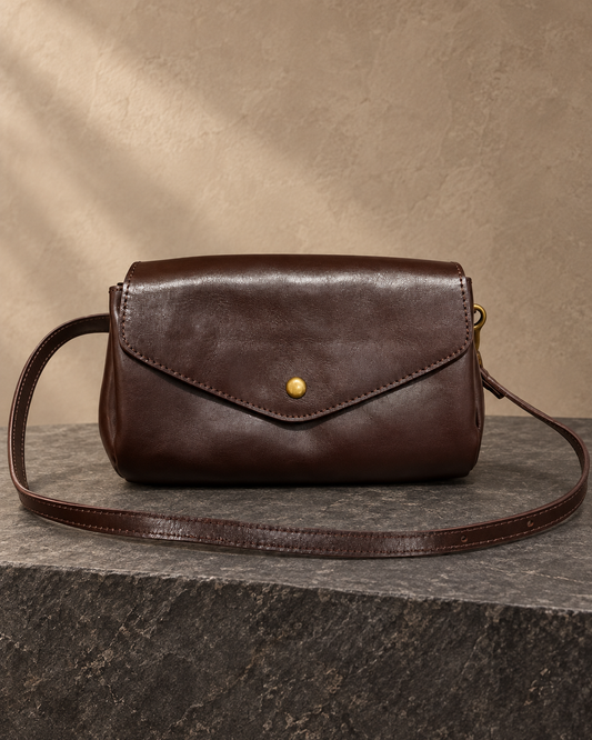 Veroak 3066 Brown top-grain cowhide leather bag — AI studio presentation