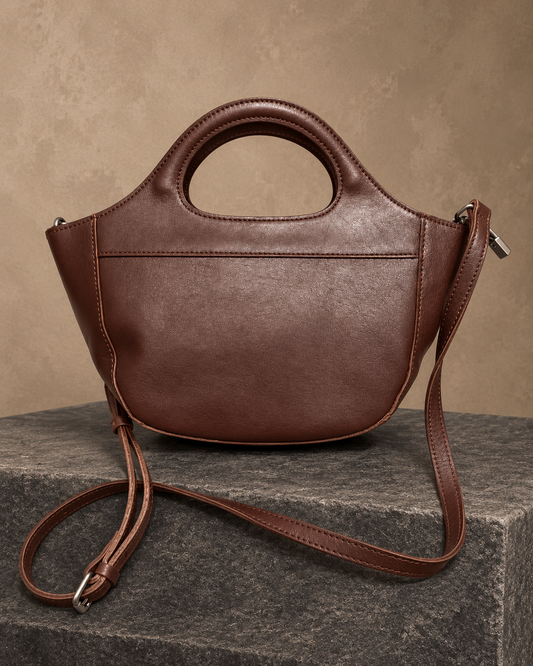 Veroak 6221 Brown top-grain cowhide leather bag — AI studio presentation