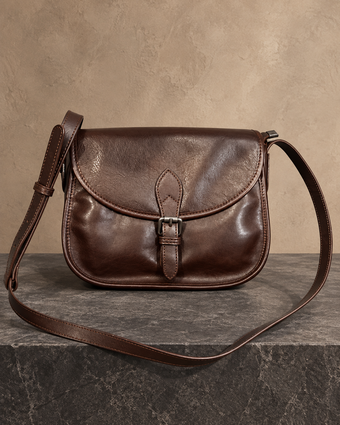 Veroak 8116 Brown top-grain cowhide leather bag — AI studio presentation