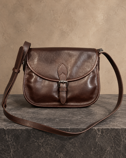 Veroak 8116 Brown top-grain cowhide leather bag — AI studio presentation