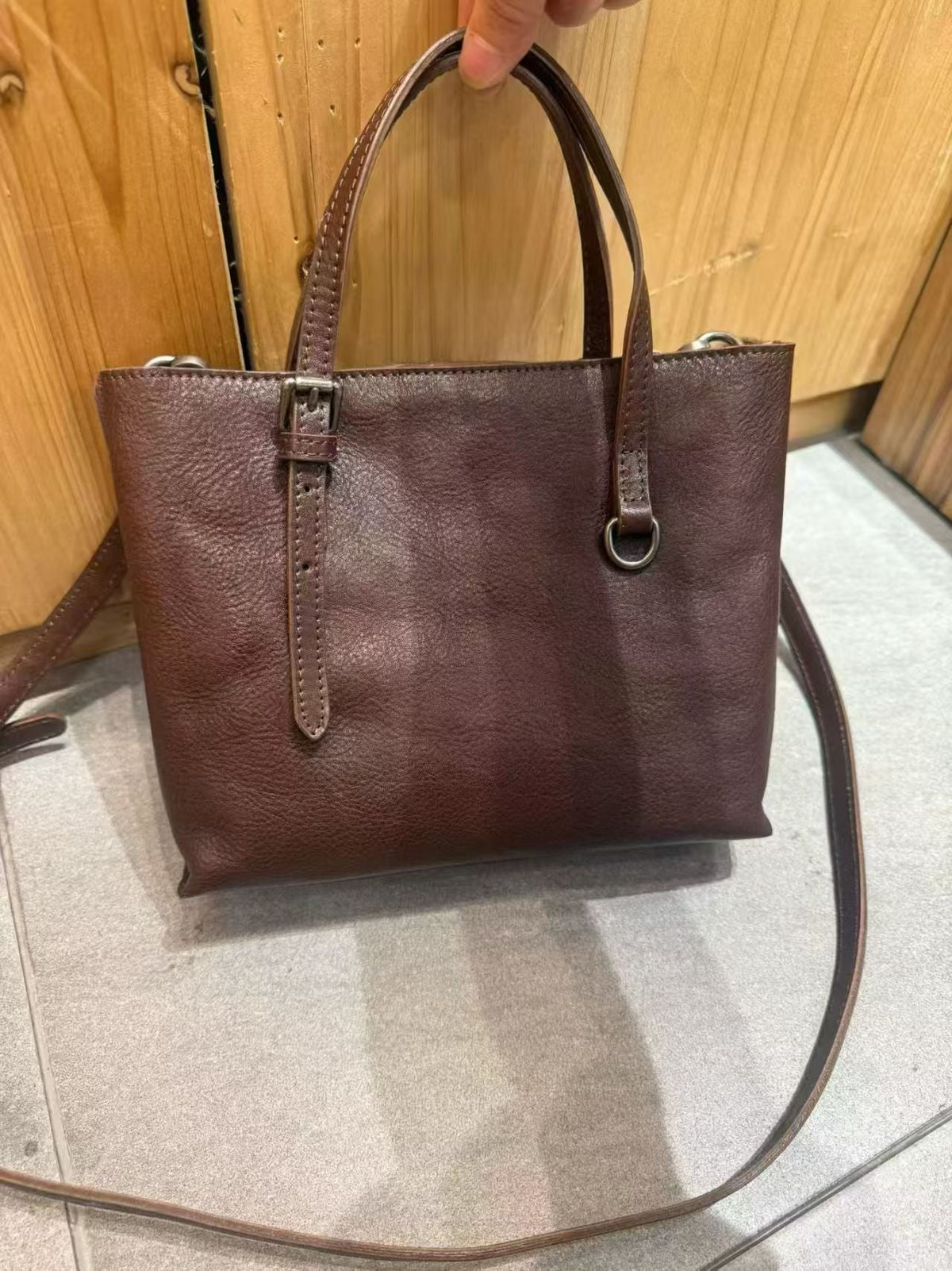 Veroak 8136 real product reference photograph