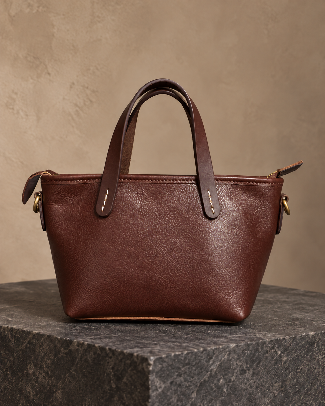 Veroak 9001 Brown top-grain cowhide leather bag — AI studio presentation