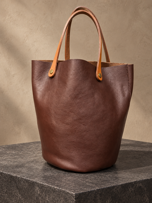 Veroak 9006 Brown top-grain cowhide leather bag — AI studio presentation