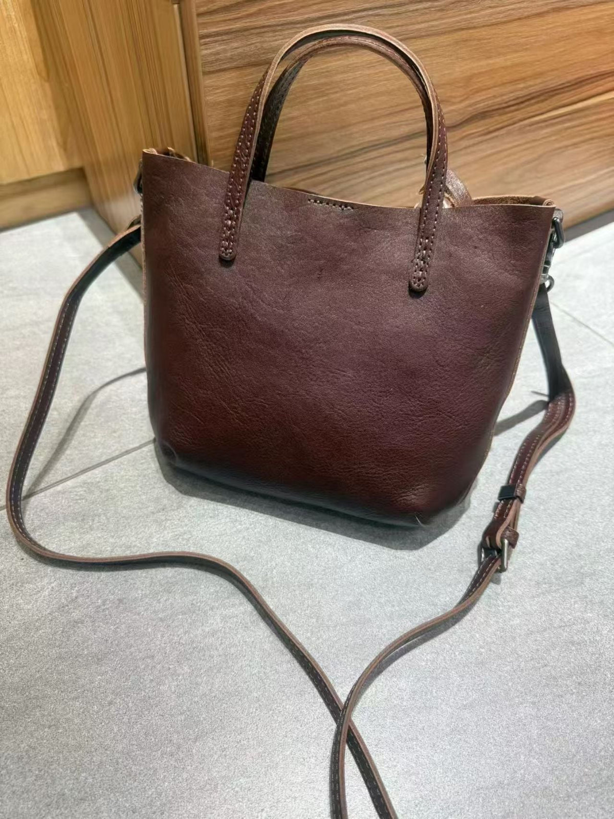 Veroak 9042 real product reference photograph