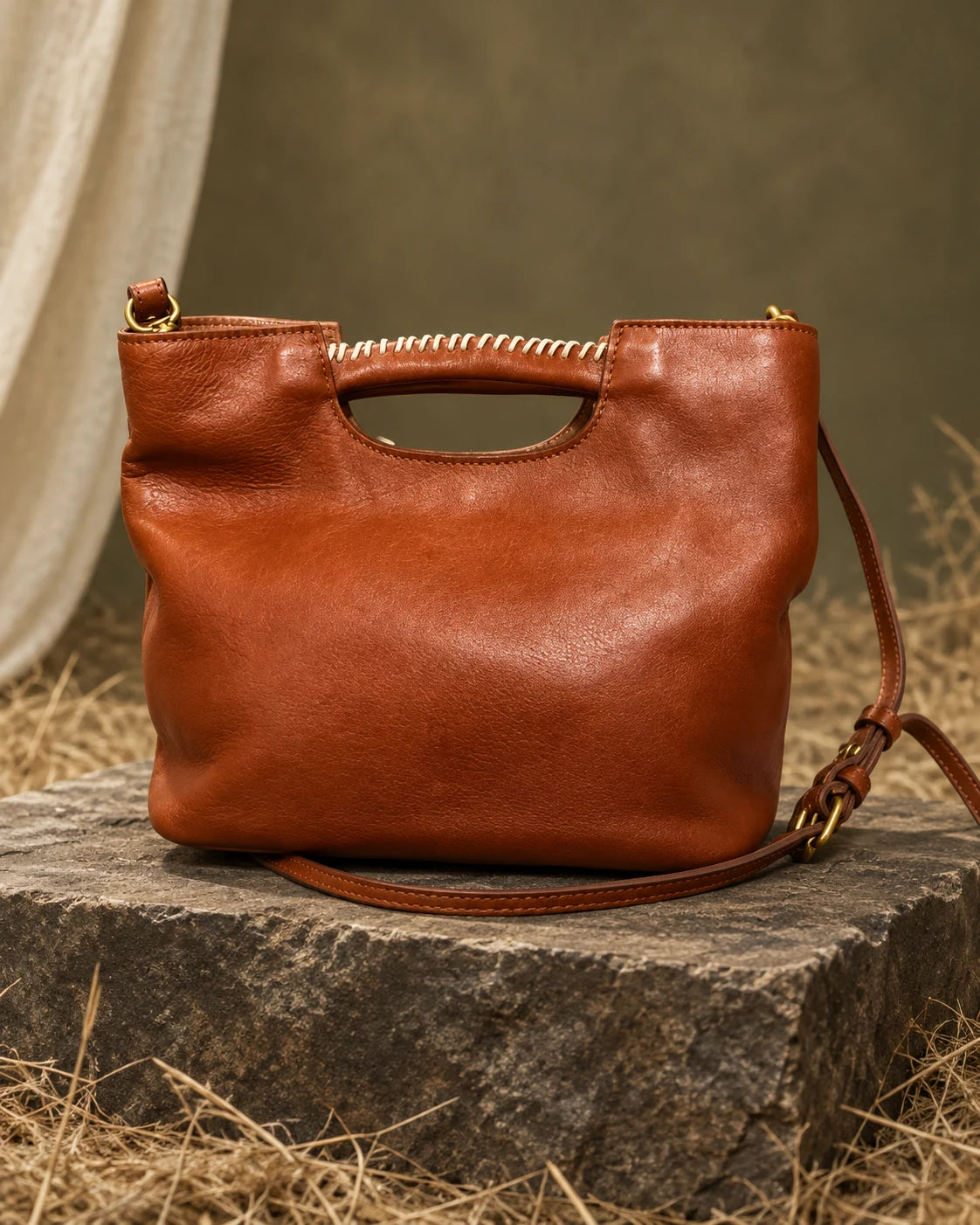 Top-handle / crossbody -23747 — studio image