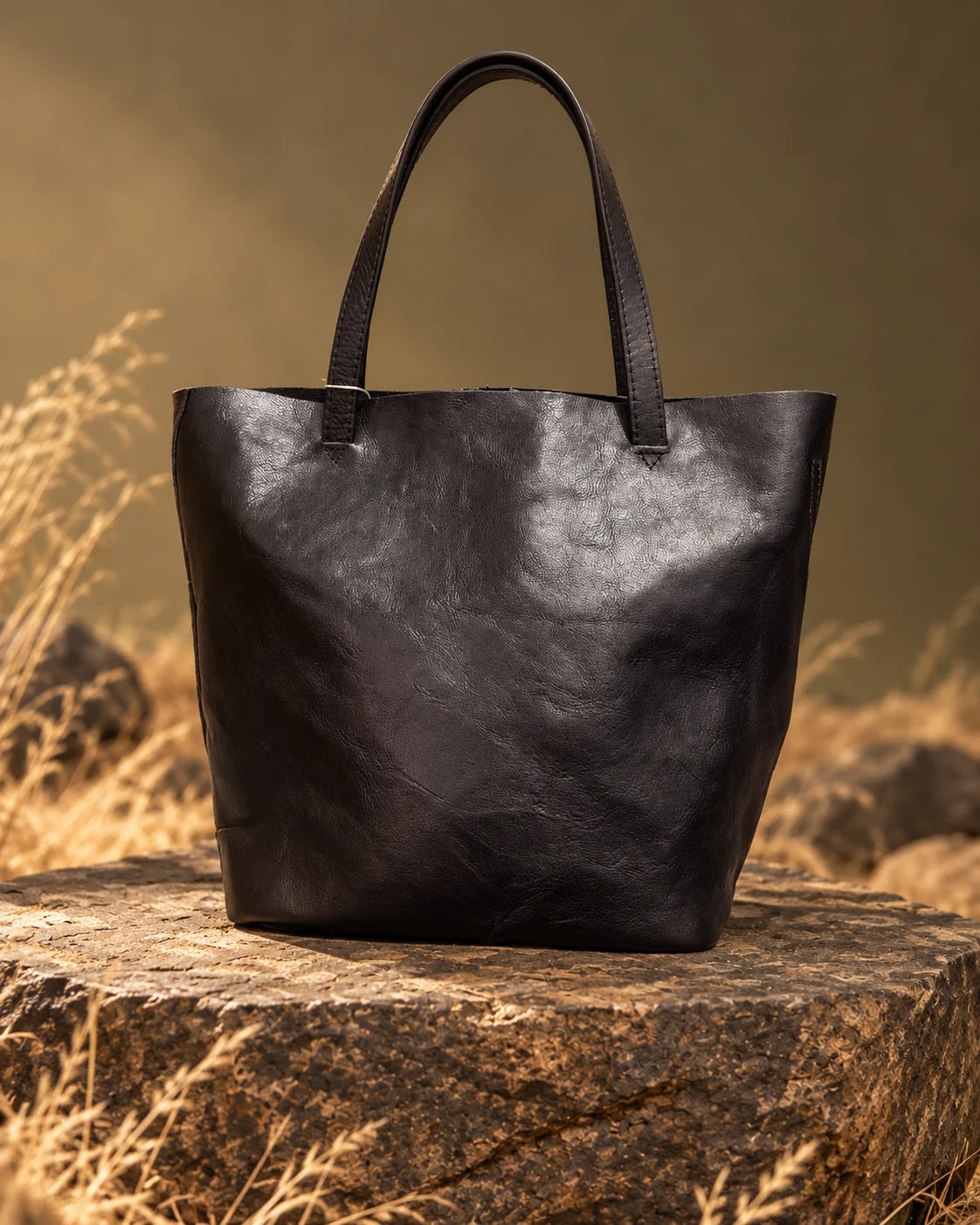 Top-handle tote -9004 in Black, AI-styled studio presentation